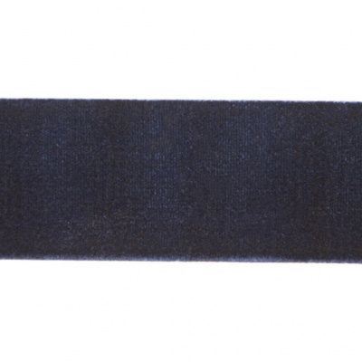 Лента бархатная нейлон, шир.25 мм, (упак. 45,7м), цв.180-т.синий - купить в Междуреченске. Цена: 800.84 руб.